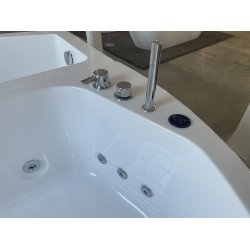 Cuba 148 x 168 cm. 2 personers spabad.