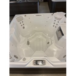 UDSTILLINGDMODEL - Beam - 4 Personers spa