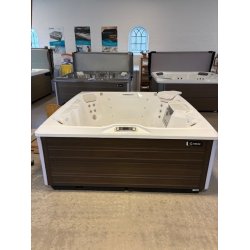 UDSTILLINGDMODEL - Beam - 4 Personers spa